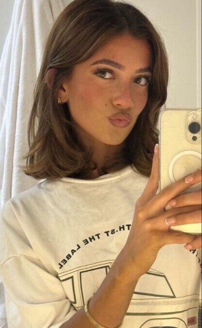 Carré court dégradé cheveux fins : volume et style