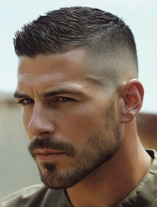 coiffure homme cheveux courts