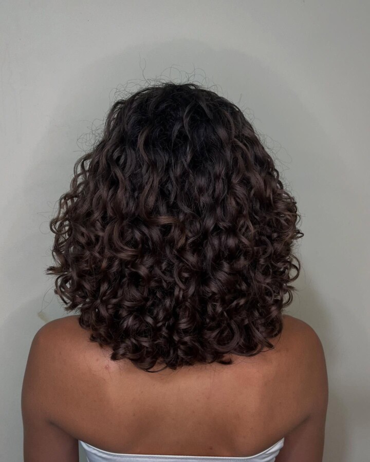 coupe courte cheveux ondulés
