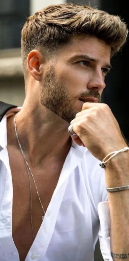 Style de coiffure chic pour mariage sur cheveux courts