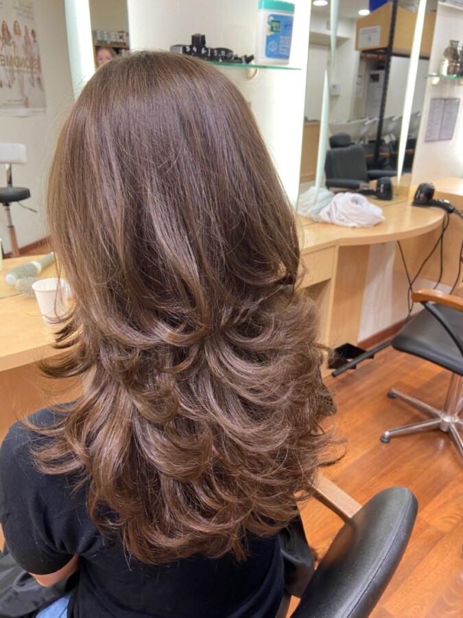 cheveux mi-longs effilés